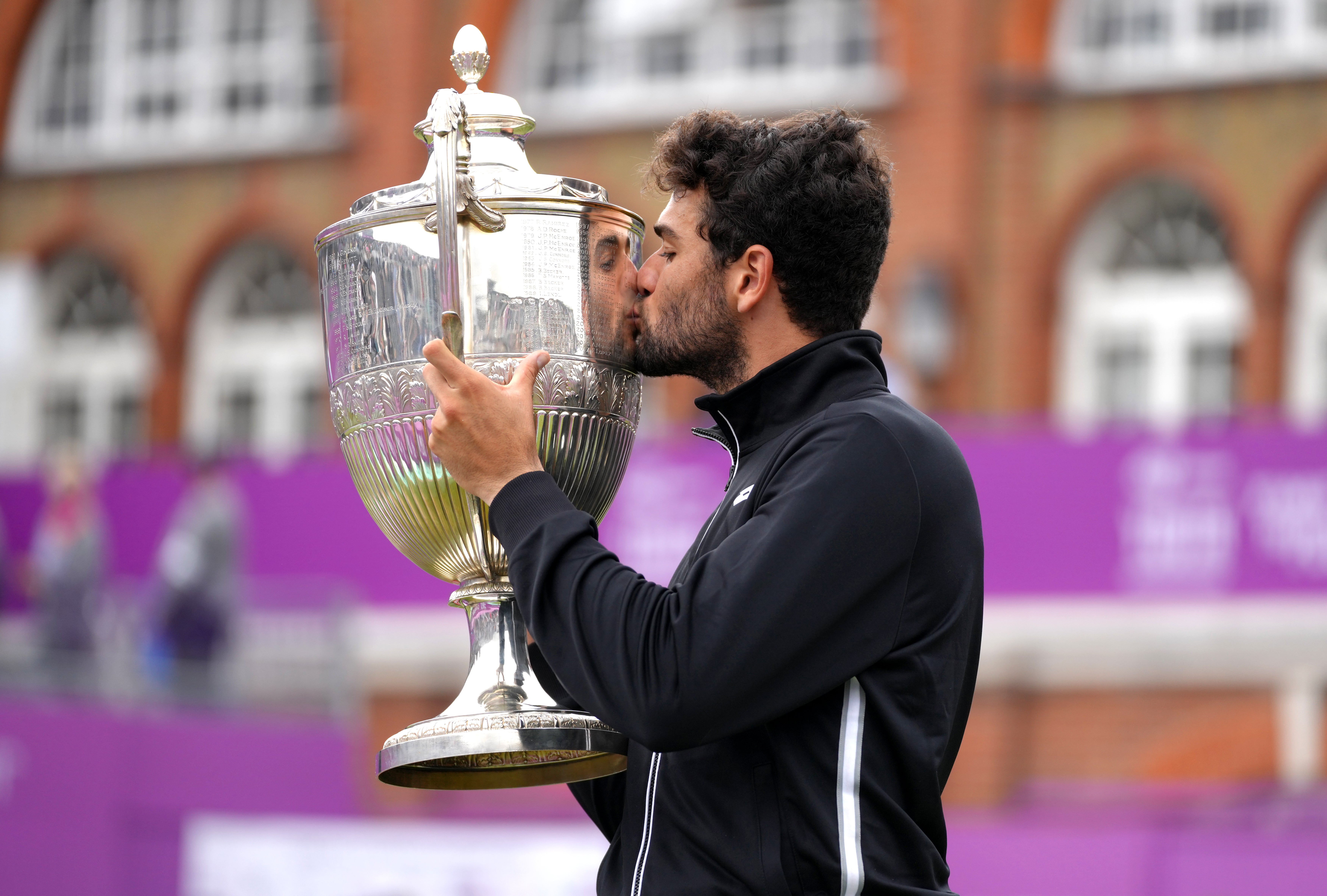Matteo Berrettini win the title with a three-sets victory over Cameron Norrie