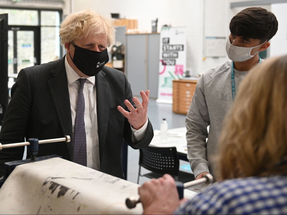 Boris Johnson news – live: PM sets out ‘science superpower’ plans as royal yacht design mocked Boris Johnson news – live: PM sets out ‘science superpower’ plans as royal yacht design mocked