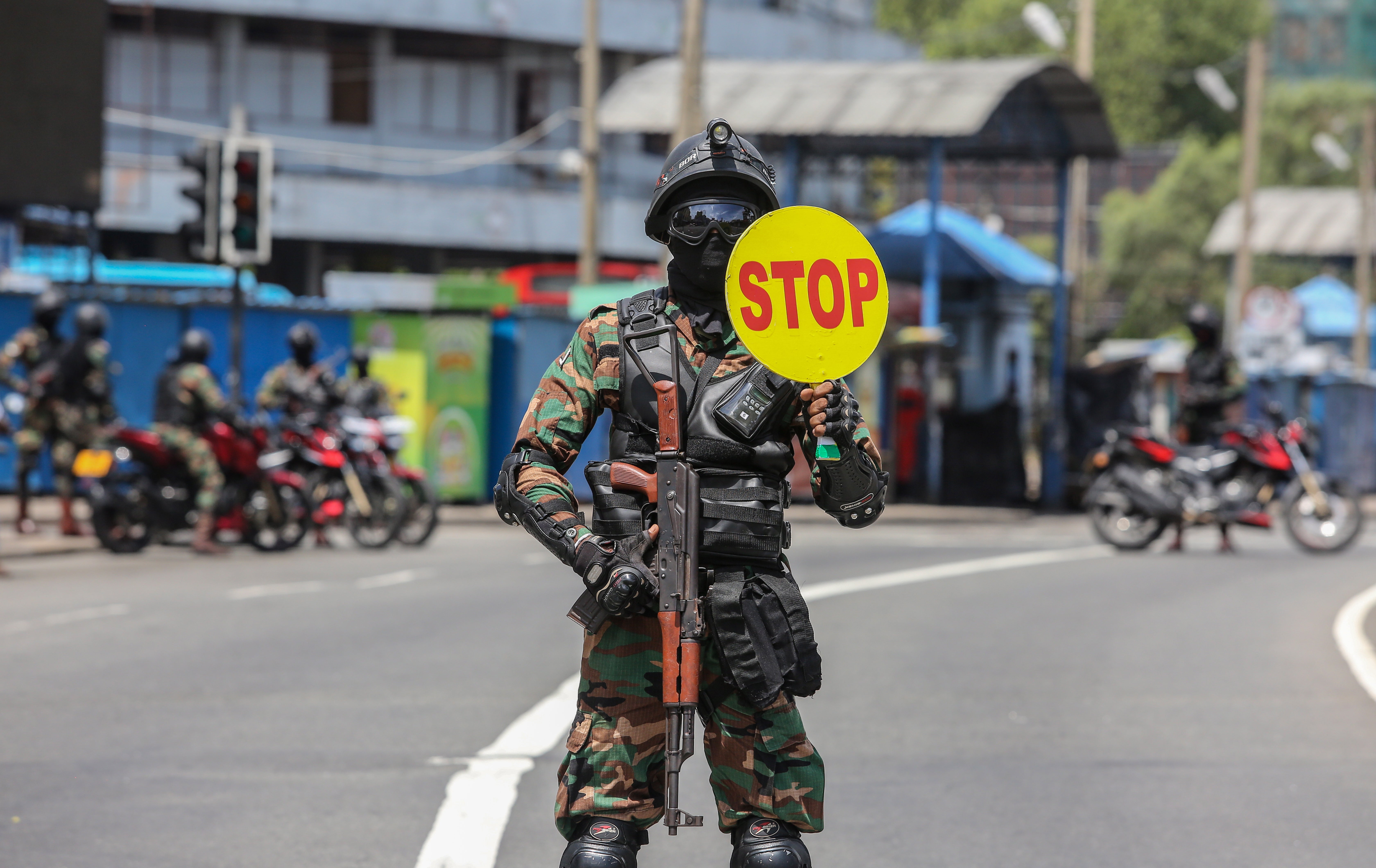 File image: Sri Lankan Army soldiers stop vehicles at a checkpoint after the government announced an island-wide travel restrictions as a preventive measure against the spread of the Covid-19 in Colombo, Sri Lanka, 22 May 2021