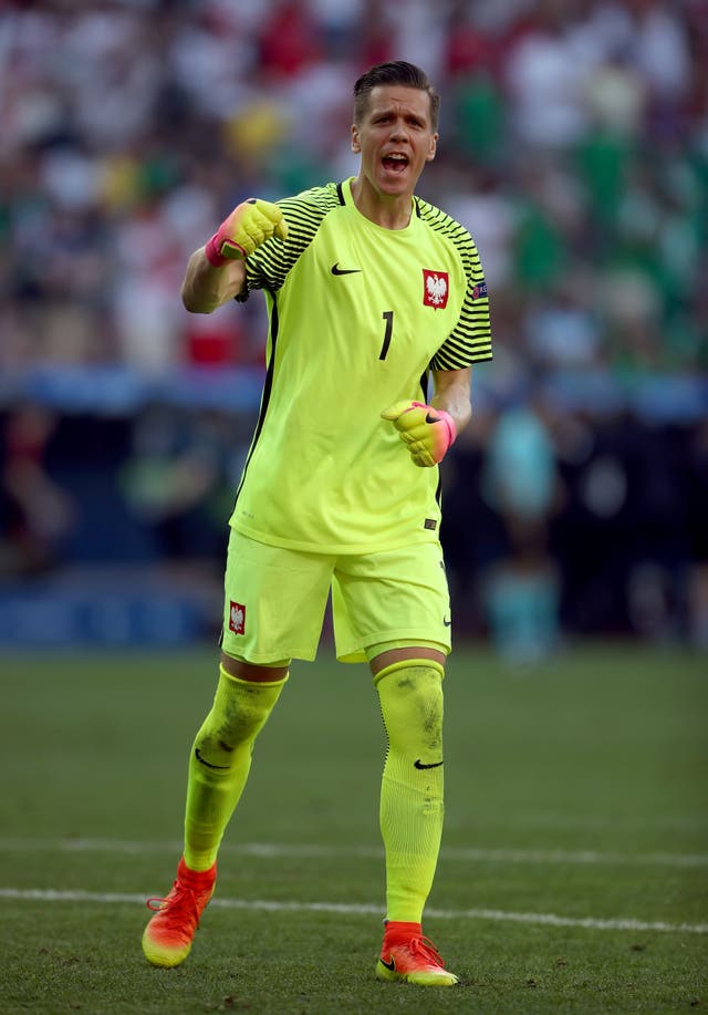 Poland goalkeeper Wojciech Szczesny believes the necessity to win makes their approach against Sweden straightforward