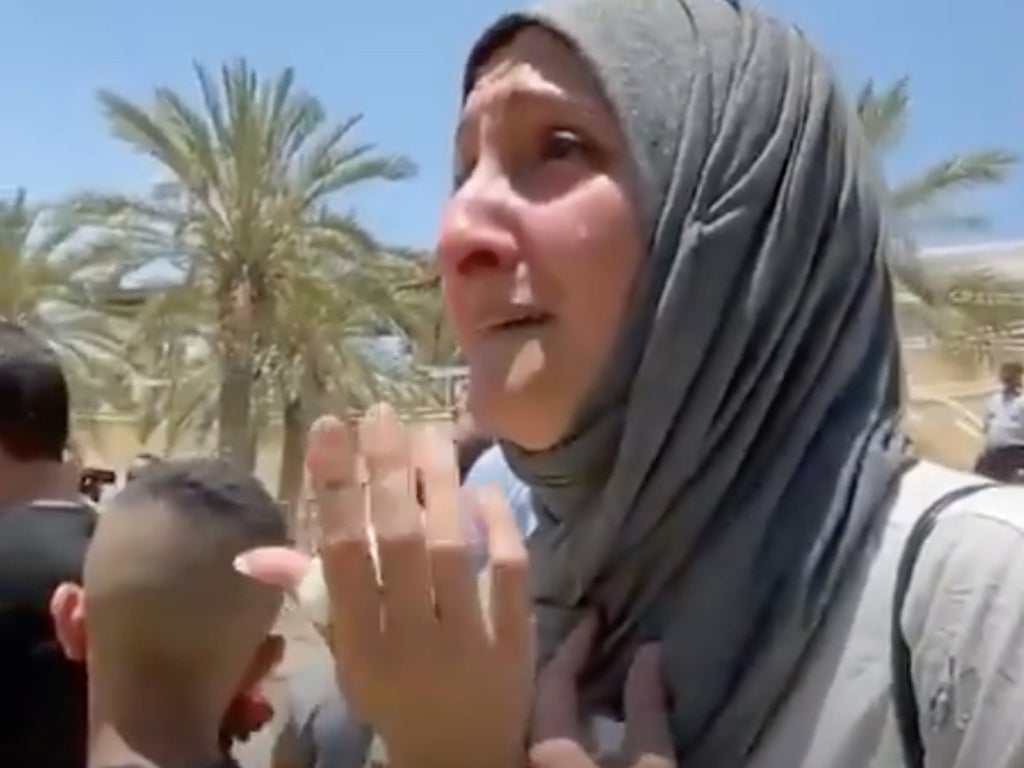 Emotional moment Palestinian-Jordanian families meet across Jordan river after 24 years of separation