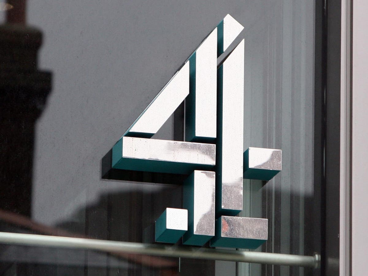 Ministers launch bid to privatise Channel 4 in shake-up of British television