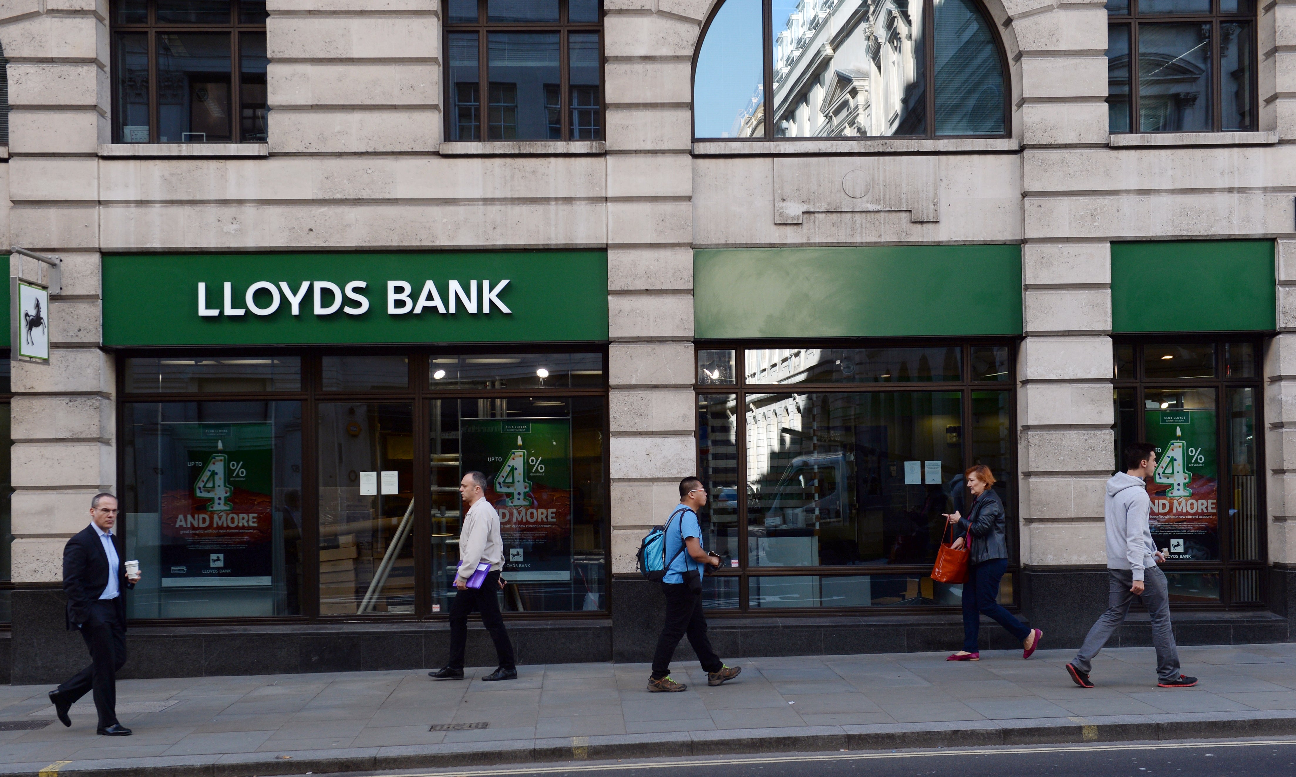 A branch of Lloyds Bank