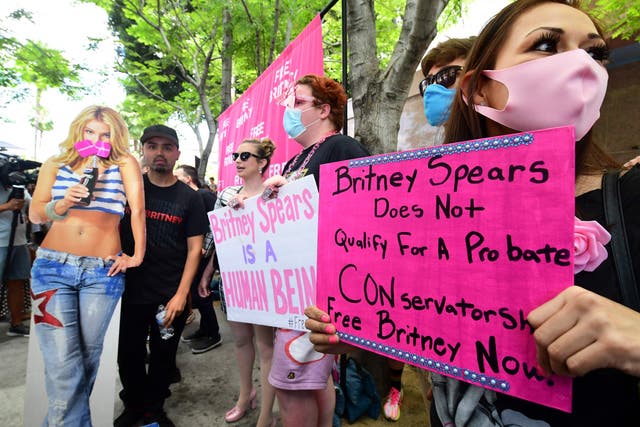 <p>Fans and supporters of Britney Spears gather outside the County Courthouse in Los Angeles, Calfornia on June 23, 2021, during a scheduled hearing in Spears' conservatorship case</p>