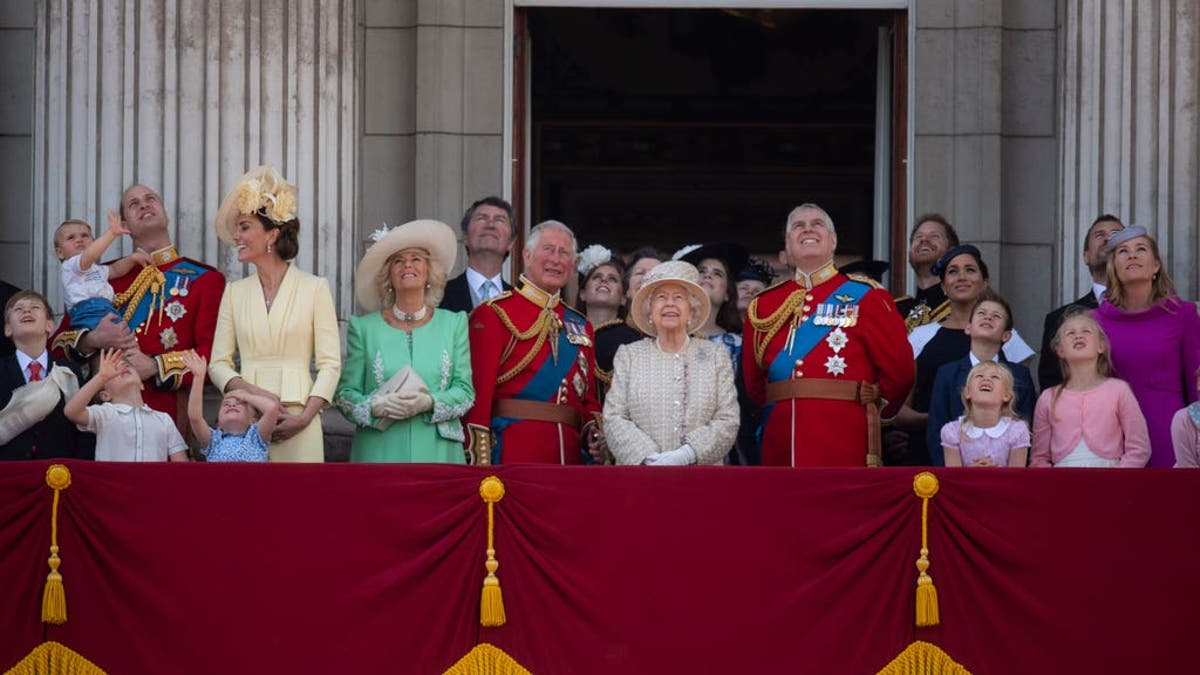 Buckingham Palace lags behind on workplace diversity and admits it ‘must do more’ Buckingham Palace lags behind on workplace diversity and admits it ‘must do more’
