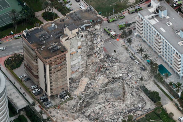 APTOPIX Building Collapse Miami