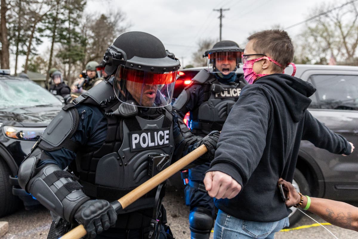 Police kills. Миннеаполис полиция. Riot Police USA. Бунты в США 2022. Kill+Police.