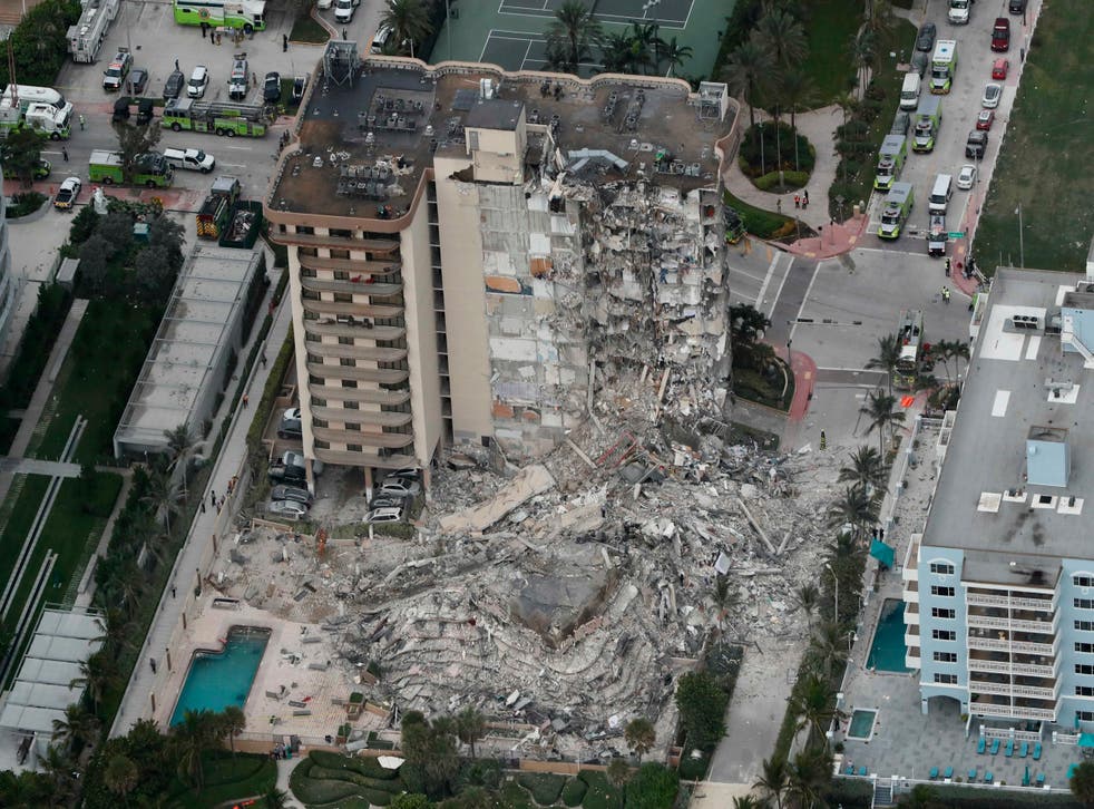 MIAMI EDIFICIO DERRUIDO