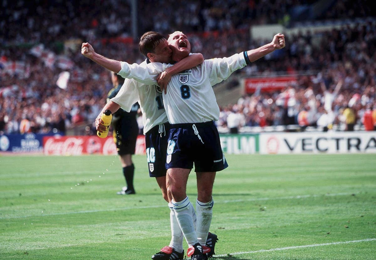 Football coming home. Англия евро 1996. Сборная Англии Ширер Гаскойн. Пол Гаскойн. Пол Гаскойн Англия Норвегия 1993.