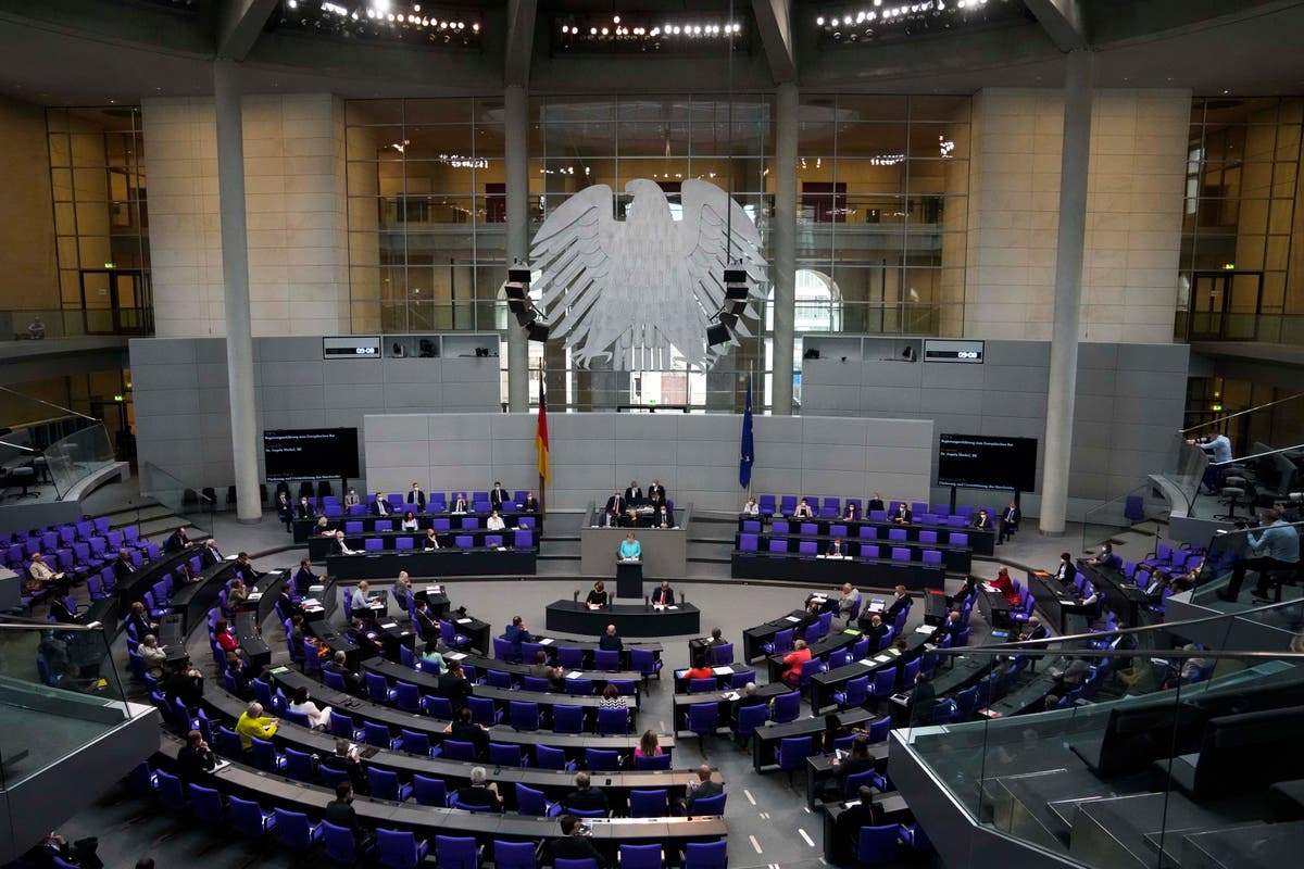 Last dash: German lawmakers pass climate, crime bills