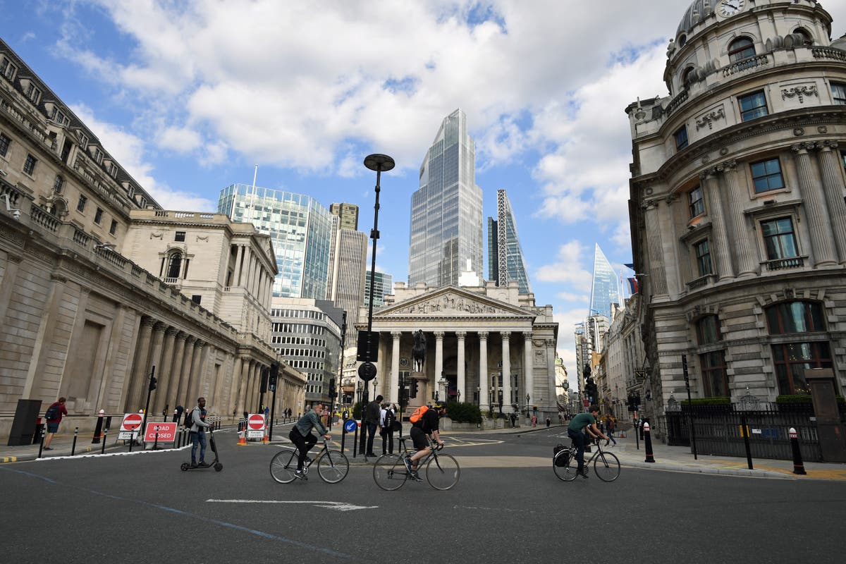 Cyclists killed on UK roads jumped by 40% in 2020 despite lower traffic levels