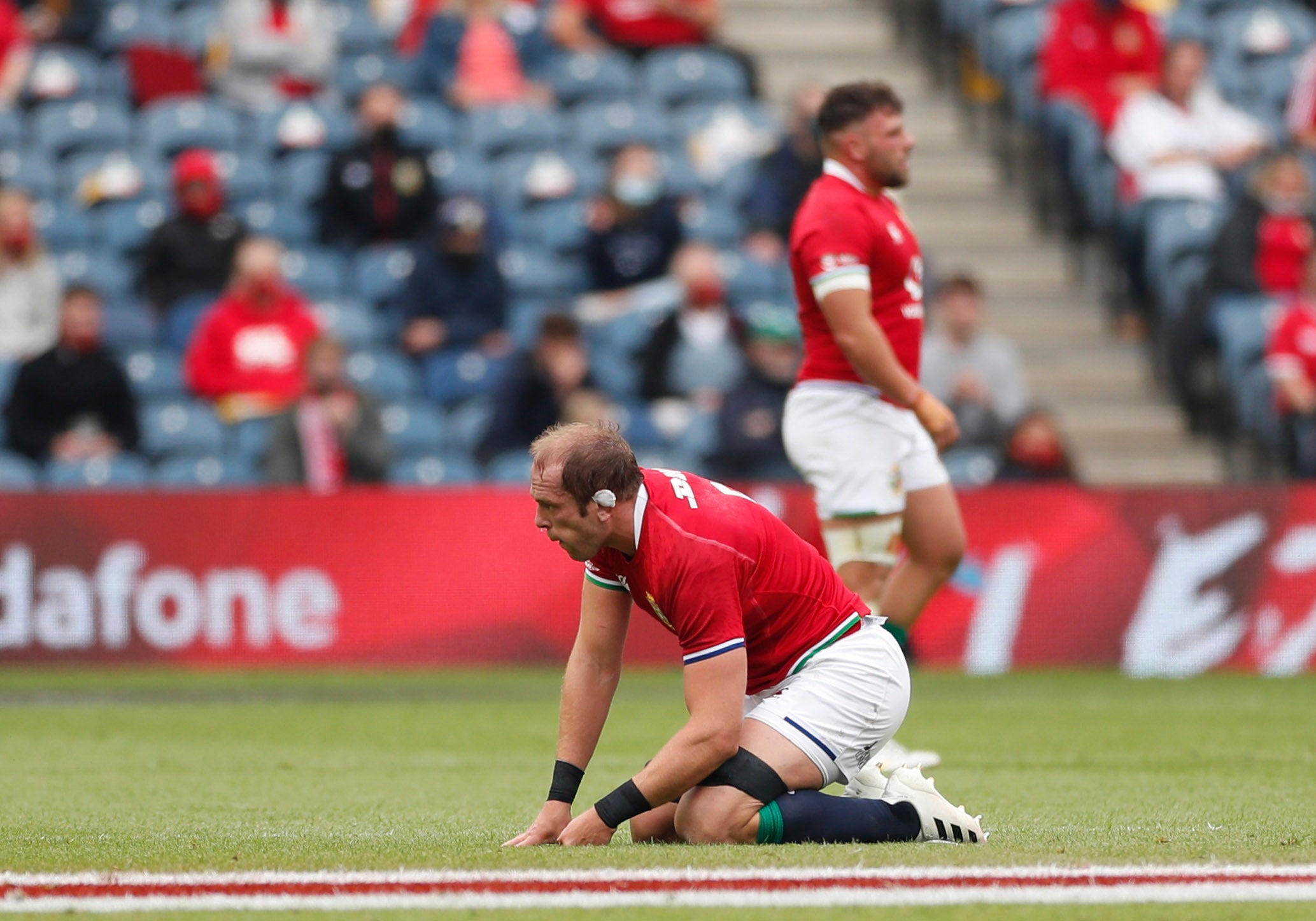 <p>Alun Wyn Jones goes down with a shoulder injury </p>