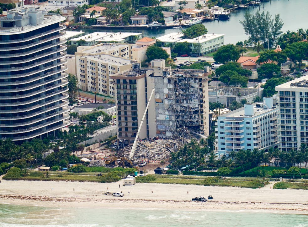 MIAMI-EDIFICIO DERRUIDO-REPORTES DE DAÑOS