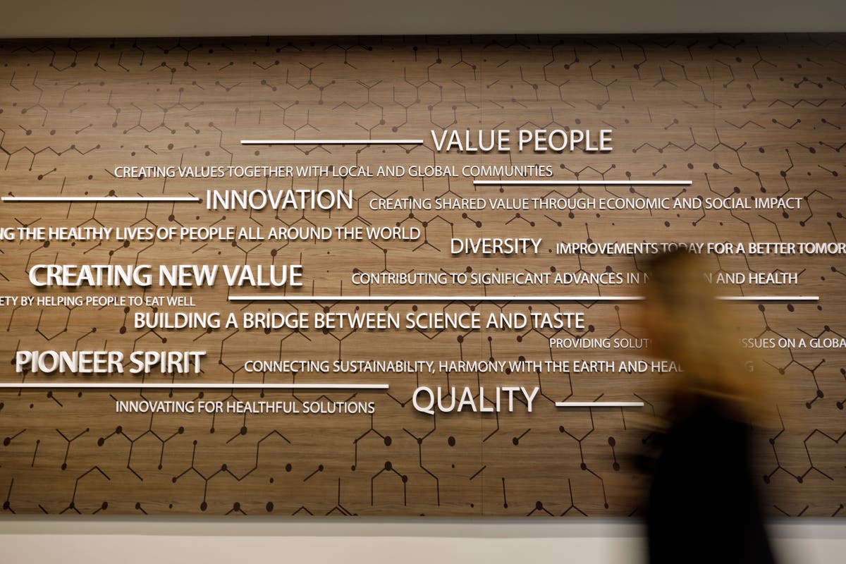 Offices after COVID: Wider hallways, fewer desks 