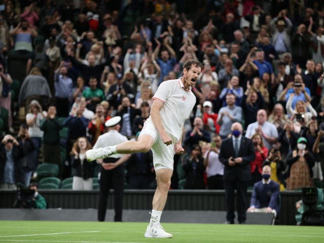 <p>Andy Murray celebrates his victory</p>