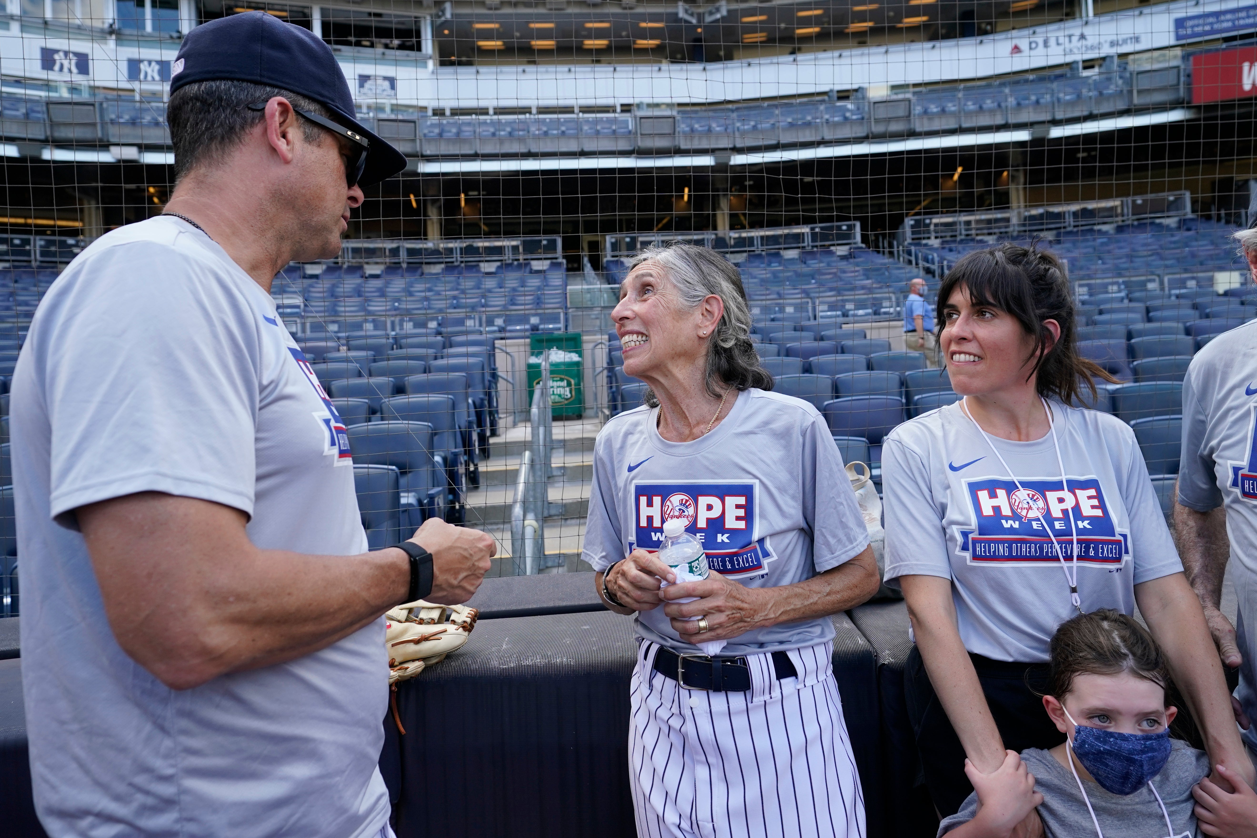 New York Yankees Hope Week Helping Others Persevere & Excel t