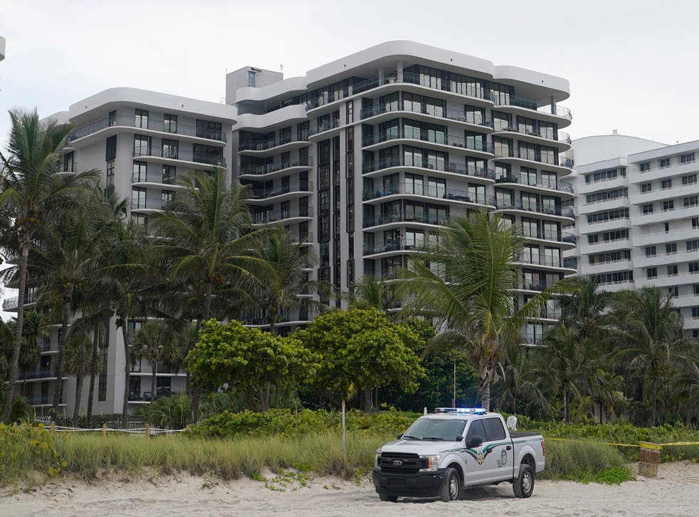 MIAMI-EDIFICIO DERRUIDO-INMUEBLE GEMELO