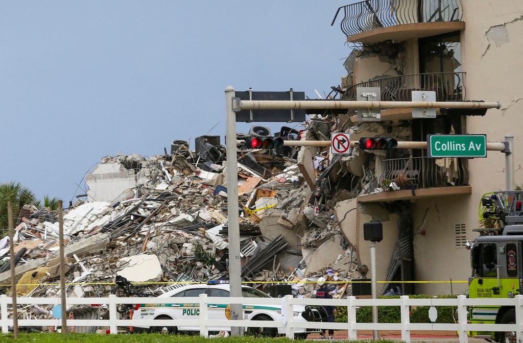 Experts donâ€™t believe shock test of new aircraft carrier off Florida coast led to collapse of Miami condo