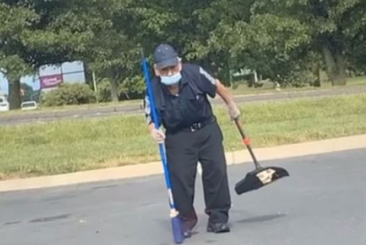 Video Of Elderly Man Working In Mcdonalds Sparks 40k Fundraising Drive For His Retirement The Independent