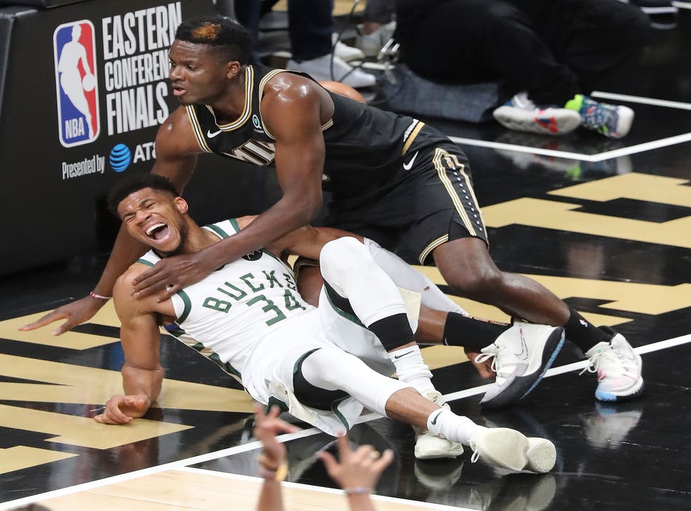 BUCKS-HAWKS