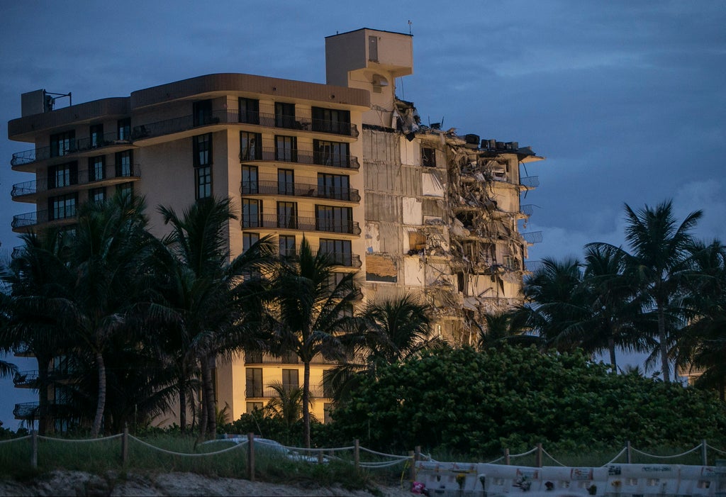 Devastated condo community looks to Biden visit for comfort Ron Desantis Republican Joe Biden Washington White House