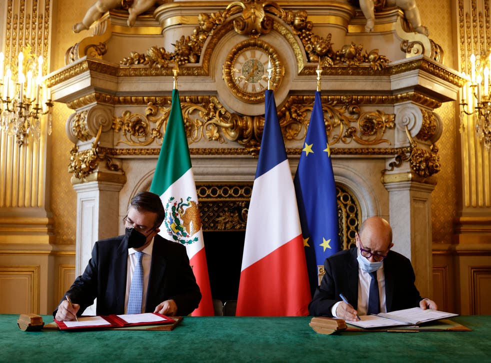 FRANCIA-MEXICO-ARTEFACTOS
