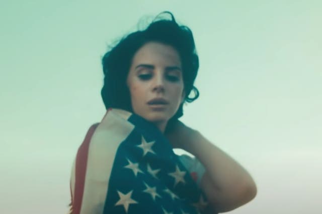 <p>Lana Del Rey in the music video for ‘Ride’</p>