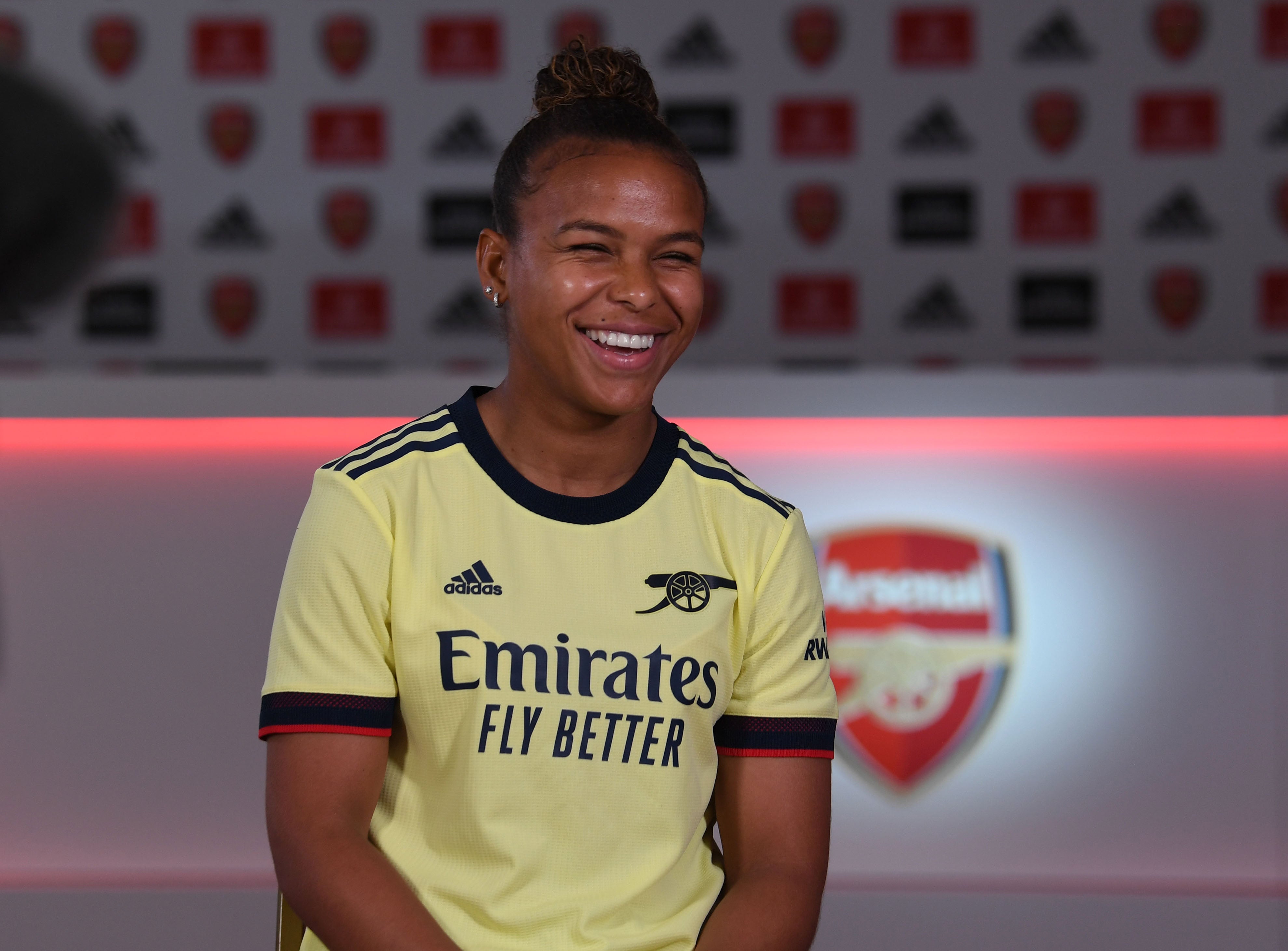 Parris joins Arsenal from Lyon