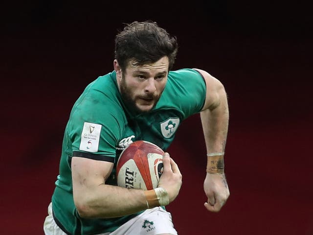 <p>Robbie Henshaw has sustained a hamstring injury</p>