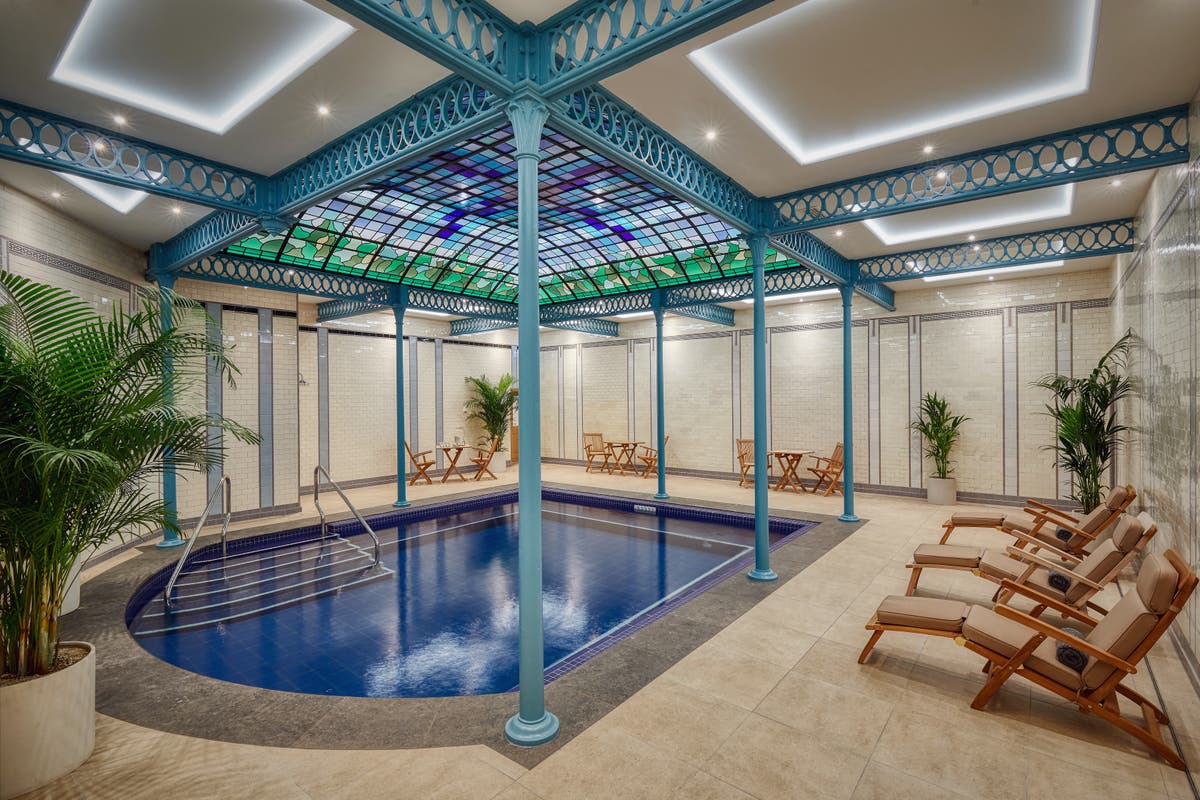 kofferbak Buitensporig Blind vertrouwen Buxton Crescent spa hotel review: Ancient waters soothe modern maladies at  this historic spa hotel | The Independent