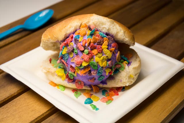 <p>Recipe for ‘ice cream burger’ sparks mixed reactions </p>