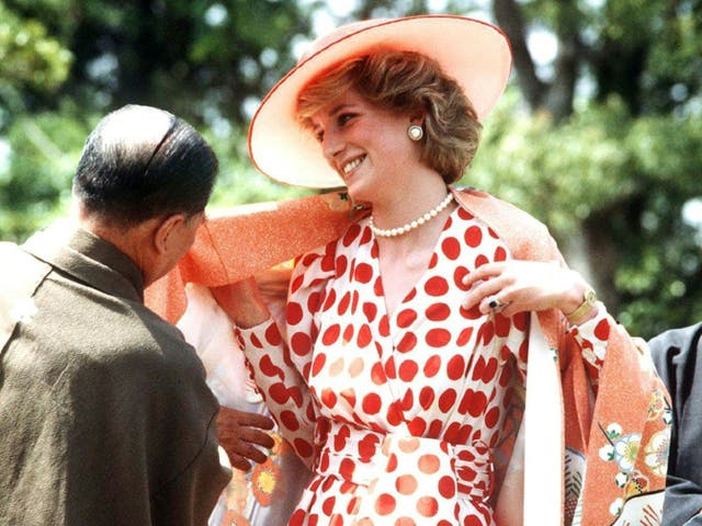 <p>Diana, Princess of Wales donning a Japanese Kimono during her first visit to the ancient city of Kyoto, central Japan in 1986</p>