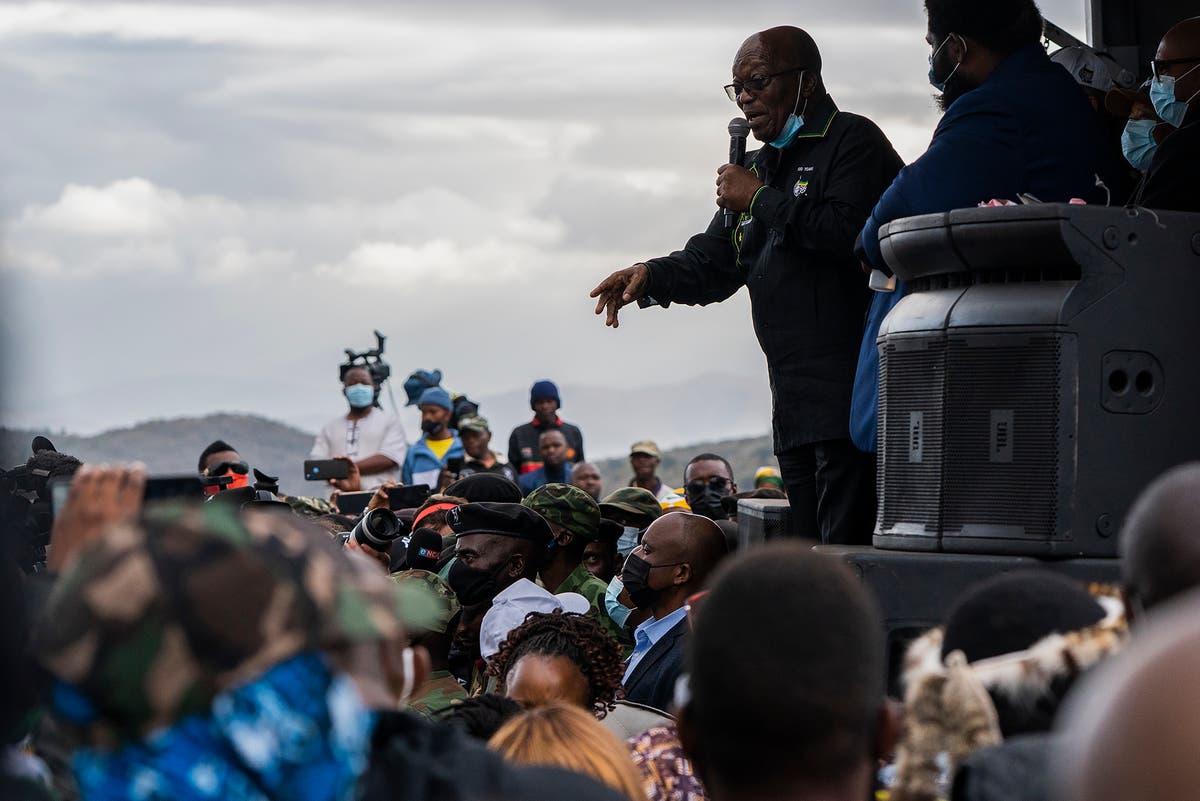 Jacob Zuma supporters form ‘human shield’ to stop South African ex-president’s arrest