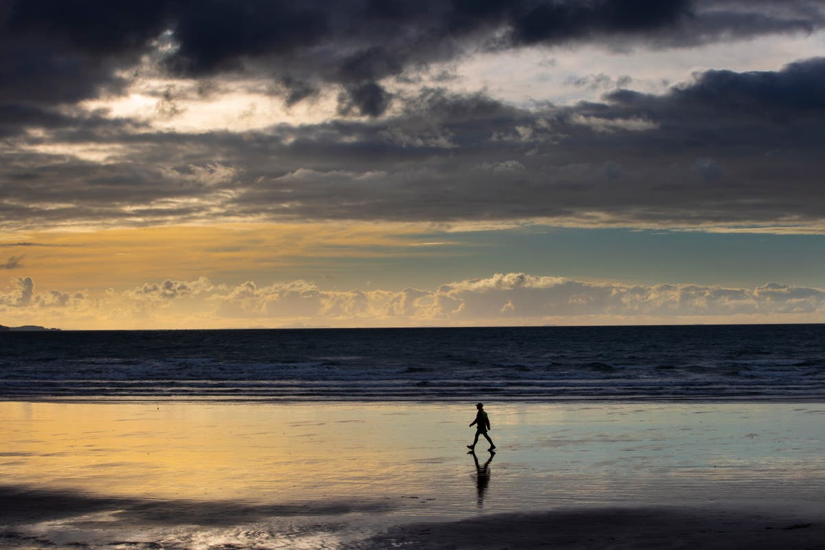 New Zealand records warmest-ever June as ski fields struggle