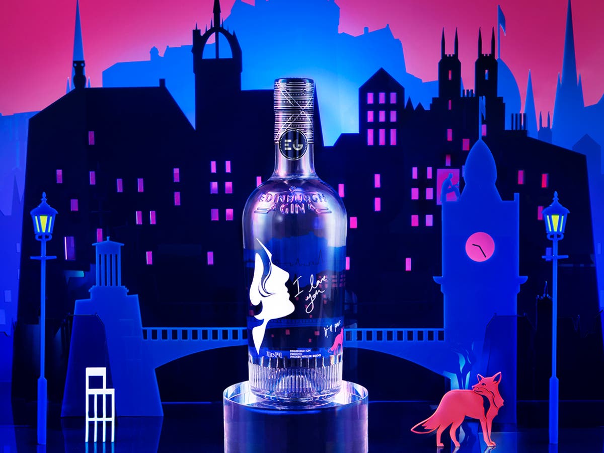 Phoebe Waller-Bridge launches Fleabag-inspired gin &ndash; and it comes with a note from the hot priest