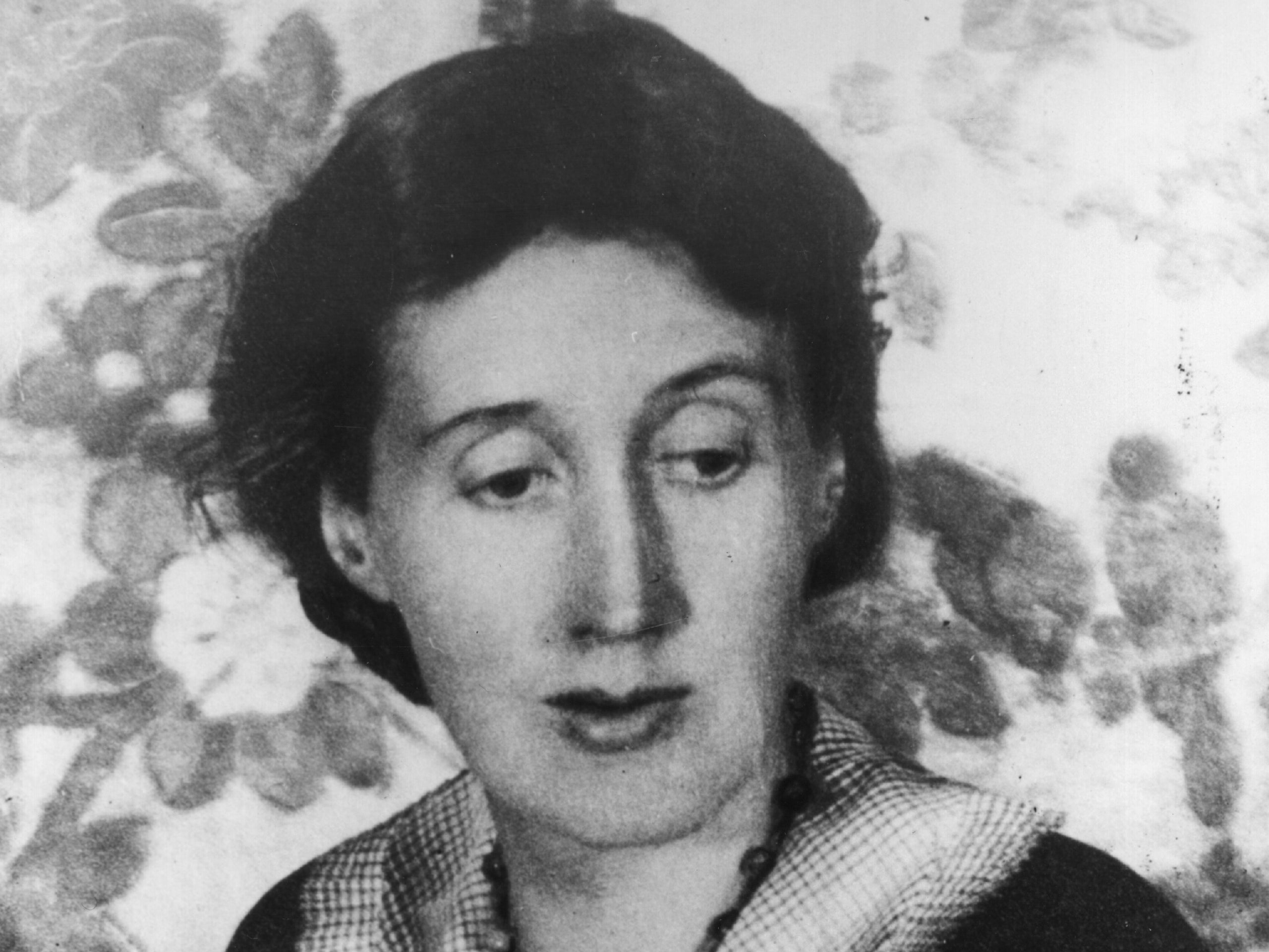 Virginia Woolf circa 1927