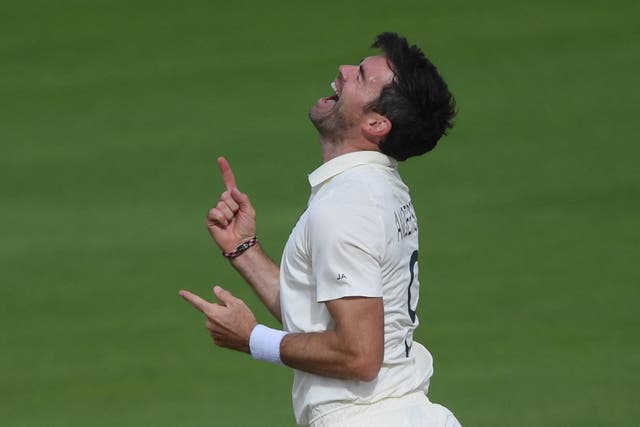 <p>James Anderson has 1,000 first-class wickets</p>