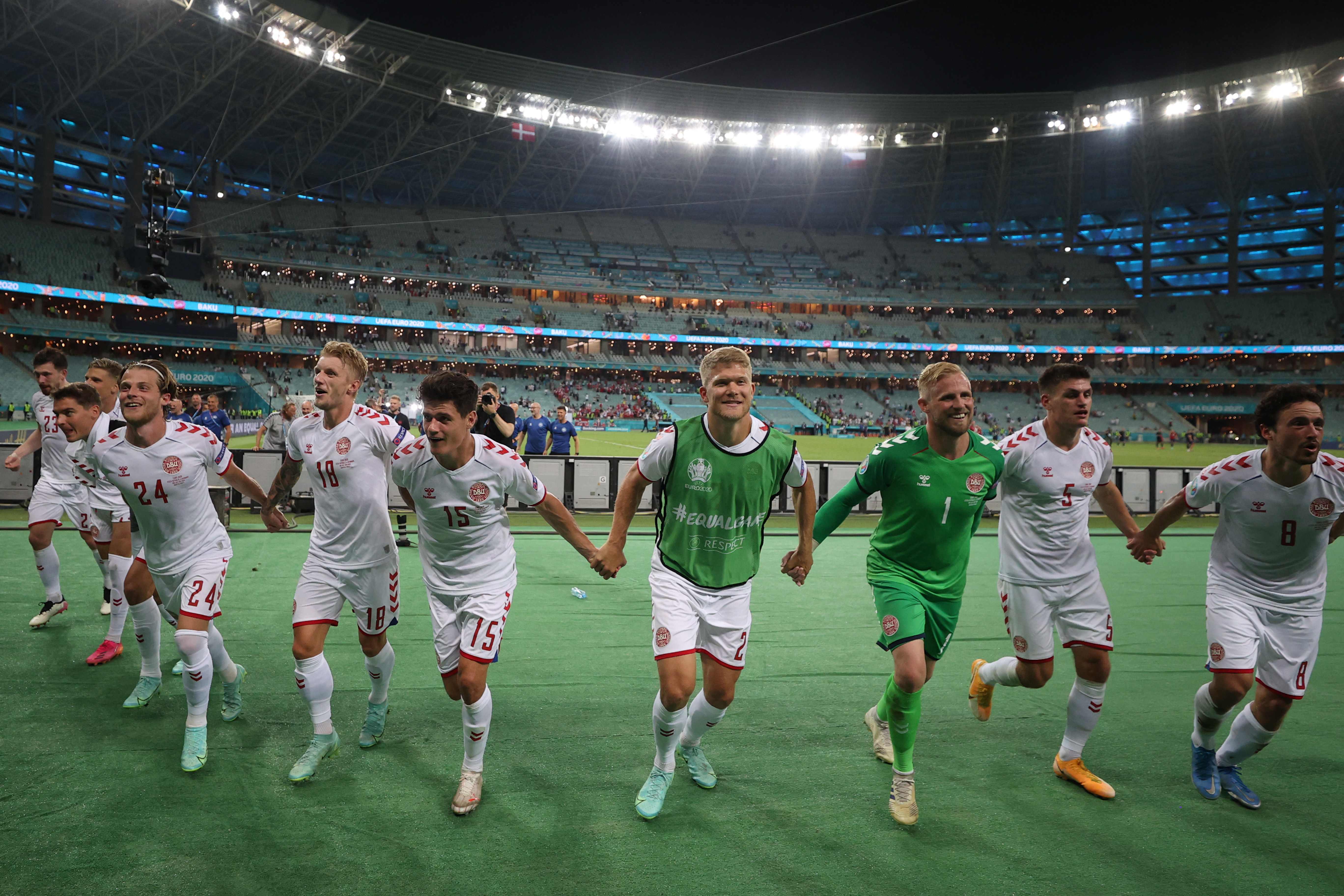 <p>Denmark players salute the crowd after beating Czech Republic</p>