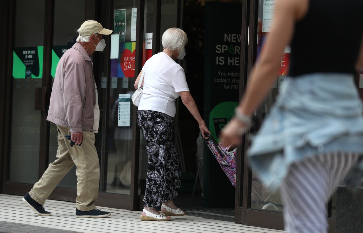 Supermarkets seek clarity from Government over mask-wearing after July 19