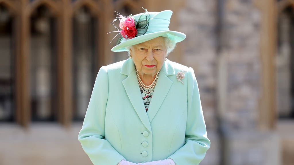 Jamaica demands slavery reparations from the Queen