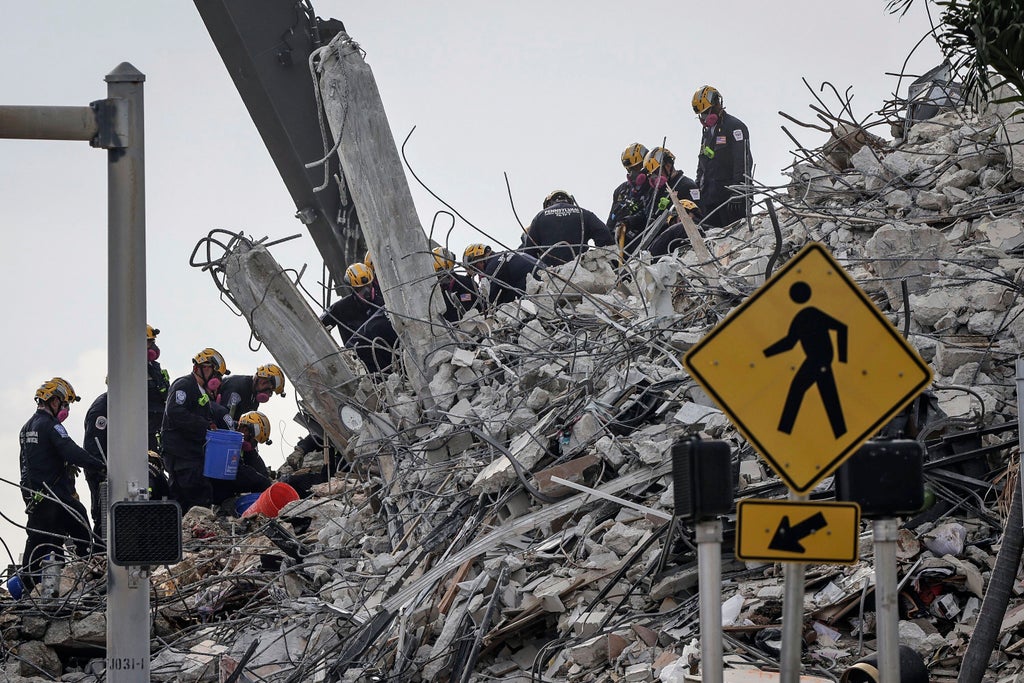 Work review for ex-official connected to collapsed building