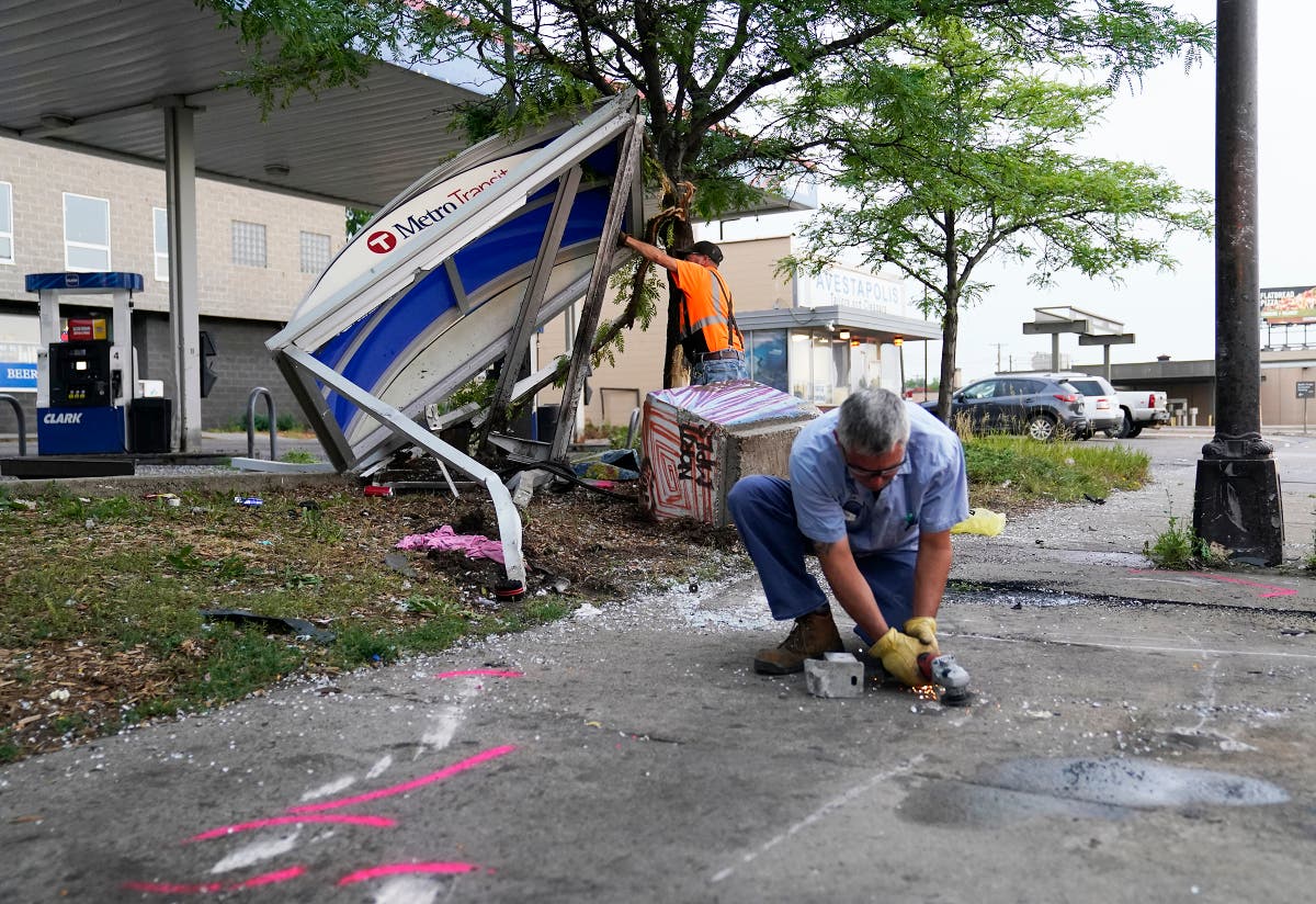 Minneapolis to evaluate pursuit policy after motorist killed Minneapolis to evaluate pursuit policy after motorist killed