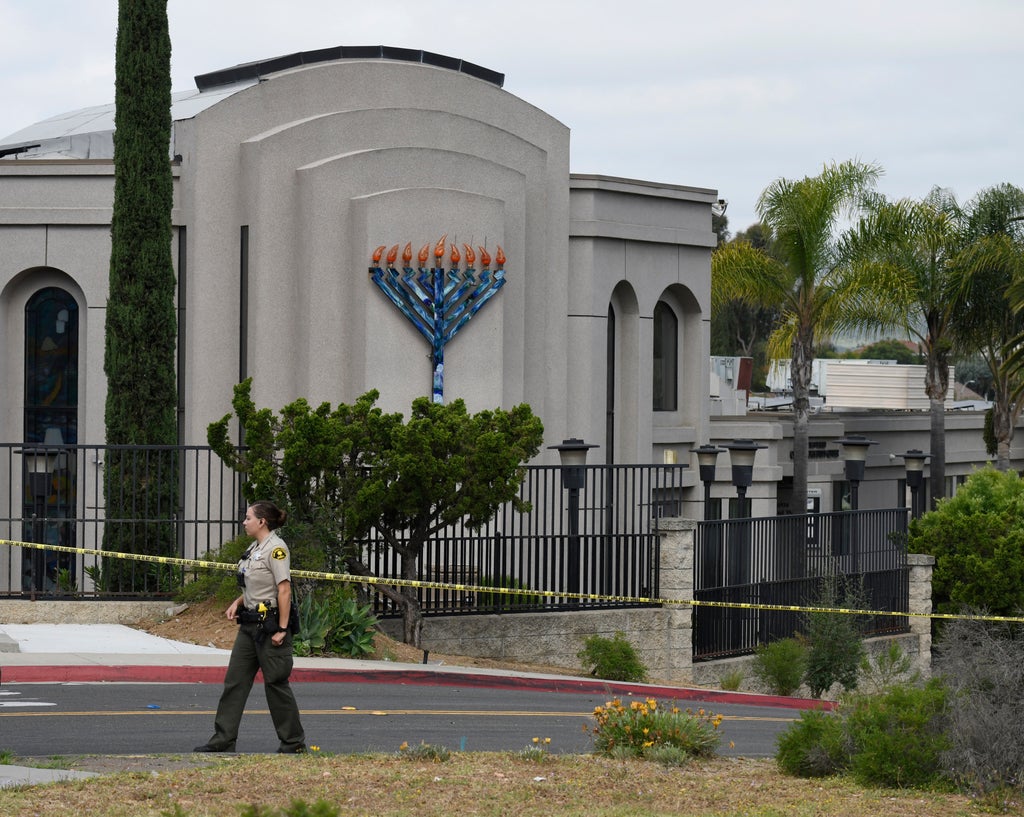 Victims of California synagogue shooting can sue gunmaker