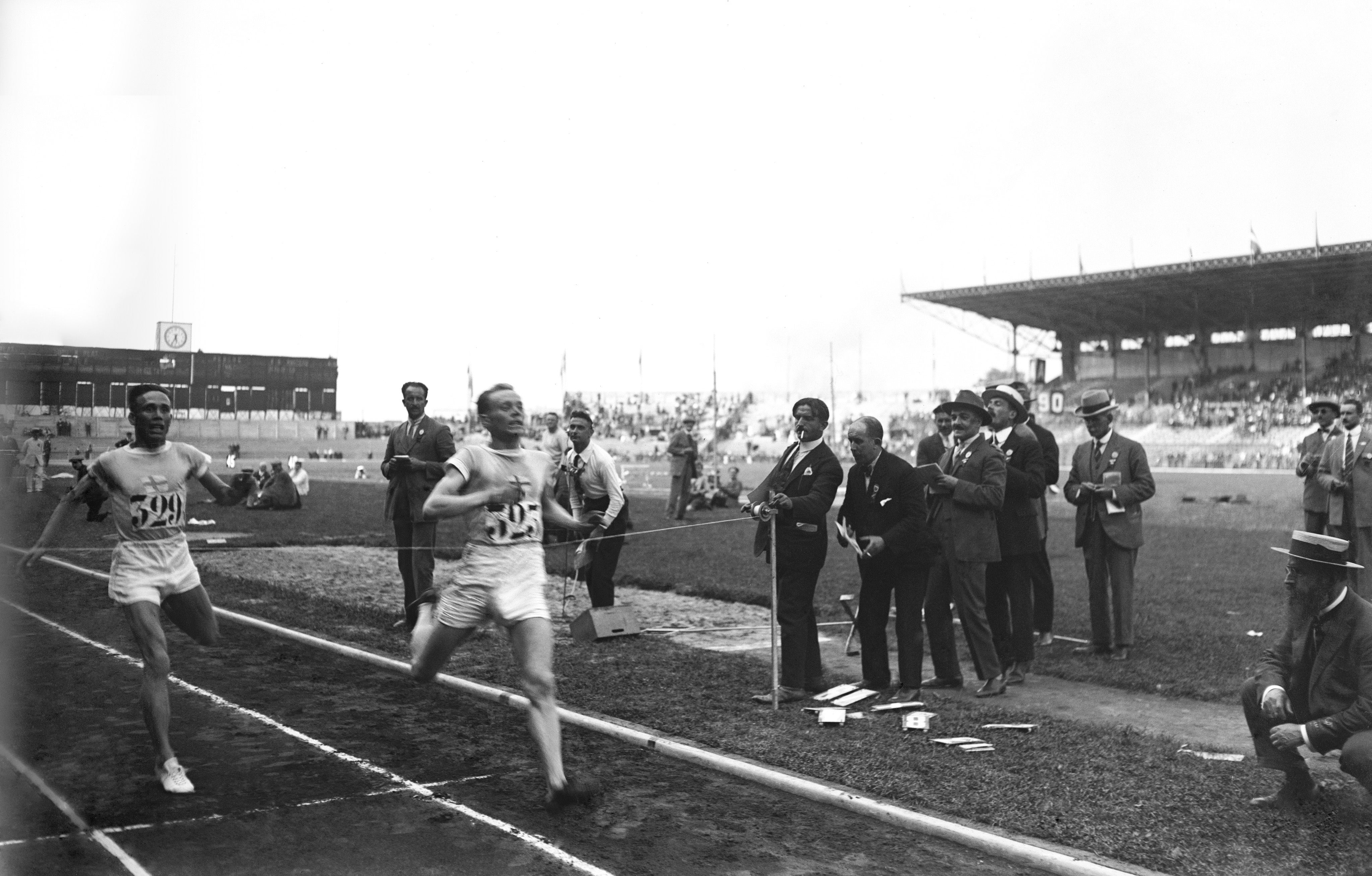 Paavo Nurmi of Finland winning the 5,000 metres