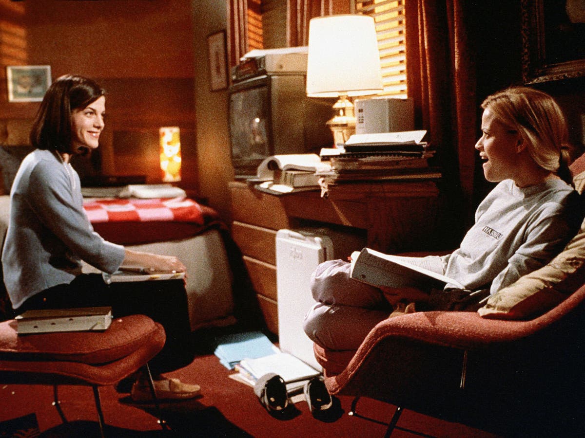 Legally Blonde: Selma Blair speaks out on scrapped alternative ending showing an Elle and Vivian romance Legally Blonde: Selma Blair speaks out on scrapped alternative ending showing an Elle and Vivian romance