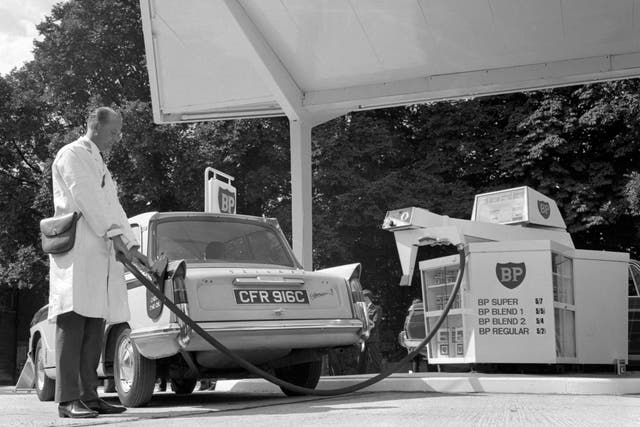 <p>With far fewer cars on the road, petrol was relatively expensive in 1966</p>