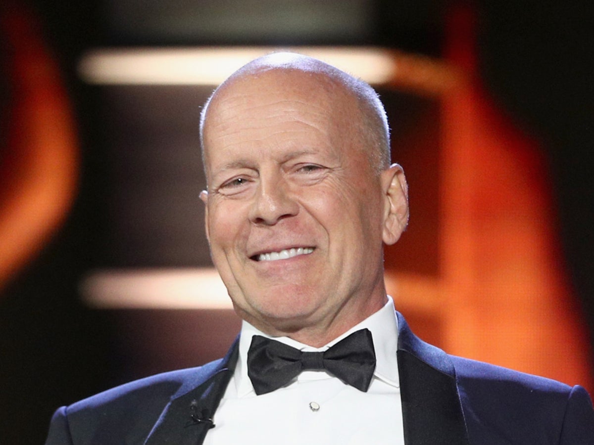 Bruce Willis: Latest tributes after family says actor is 'stepping away' from acting due to aphasia diagnosis | The Independent