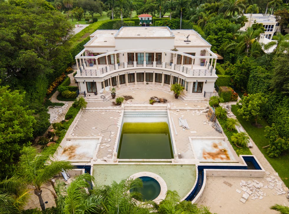 <p>Aerials show Ivanka Trump And Jared Kushner's new $24 million Miami Beach mega mansion which looks to be in need of some TLC</p>