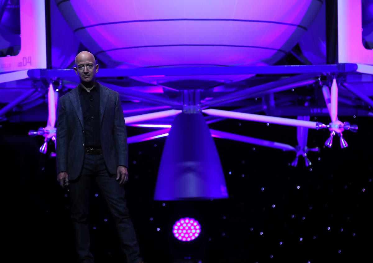 Jeff Bezos&rsquo;s rocket company mocks Richard Branson&rsquo;s over &lsquo;small windows&rsquo; and its definition of going to space