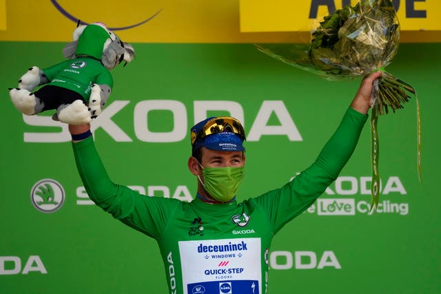 <p>Mark Cavendish celebrates winning stage 13</p>